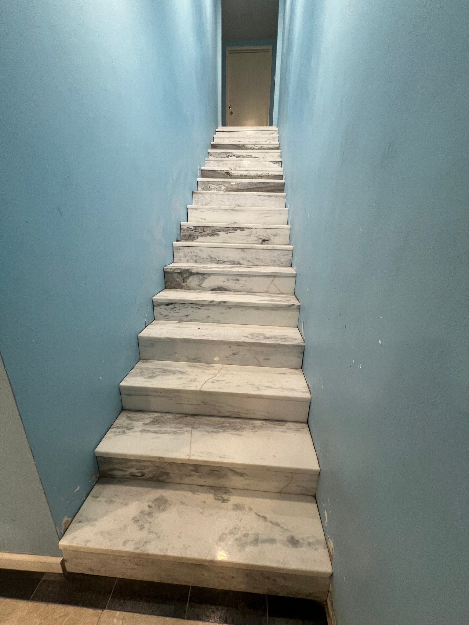 7704 W Hillsborough Ave, Tampa, FL for lease Interior Photo- Image 1 of 9