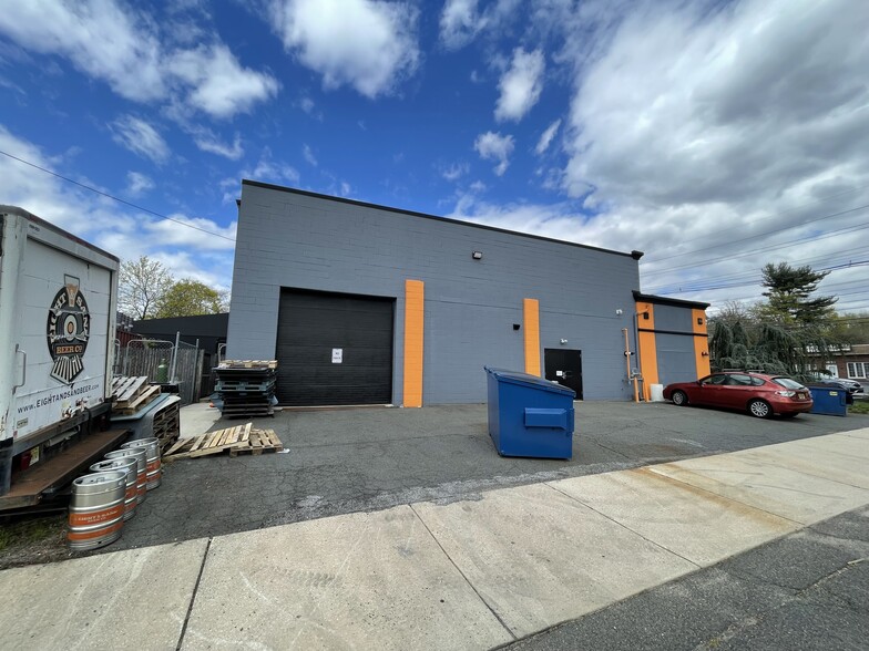 1003 N Evergreen Ave, Woodbury, NJ for sale - Building Photo - Image 2 of 9