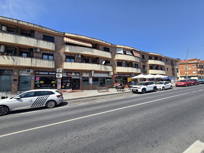 Retail in Yuncos, Toledo for lease - Building Photo - Image 2 of 2