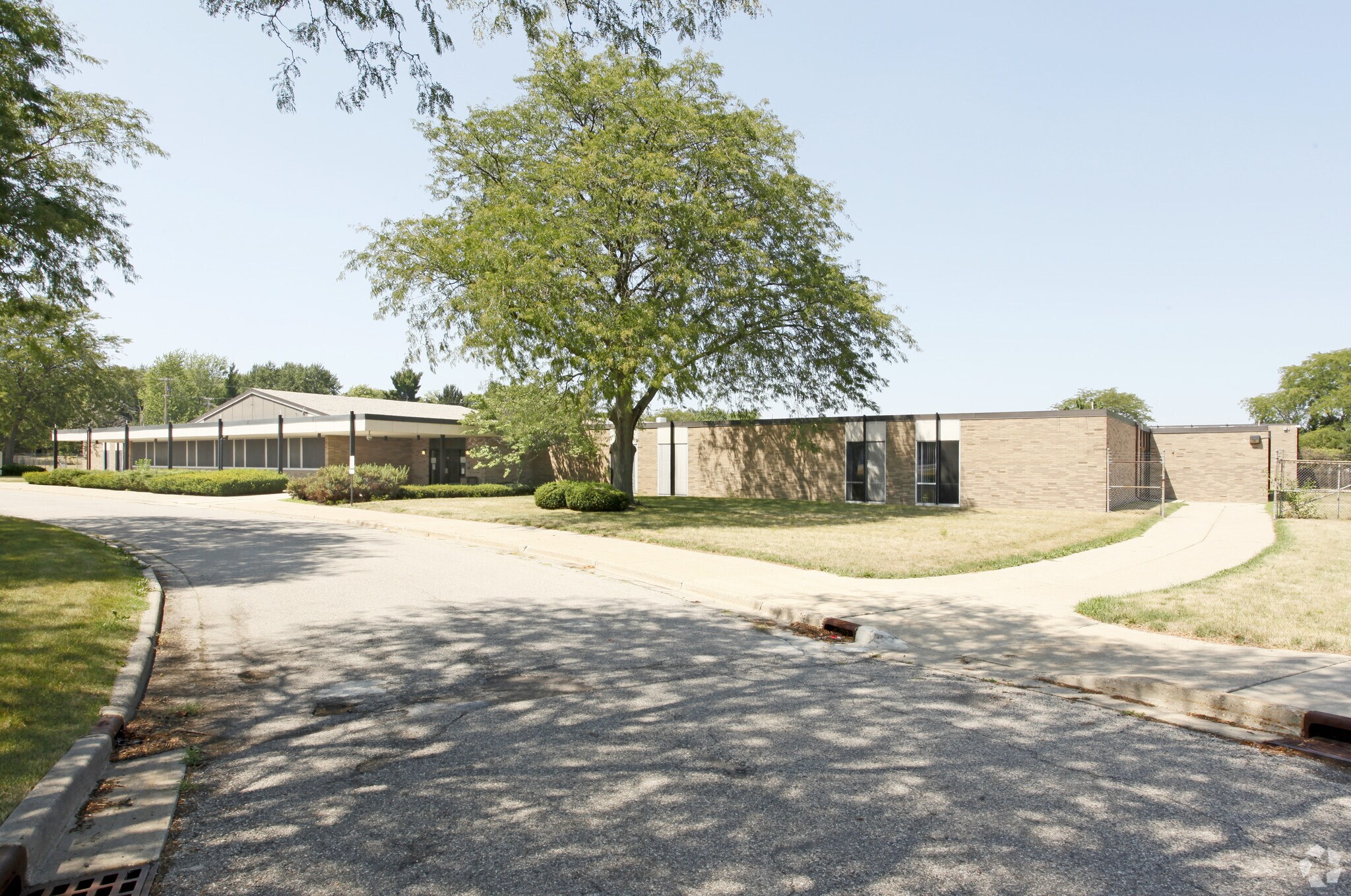 4300 W Saginaw Hwy, Lansing, MI for sale Primary Photo- Image 1 of 1