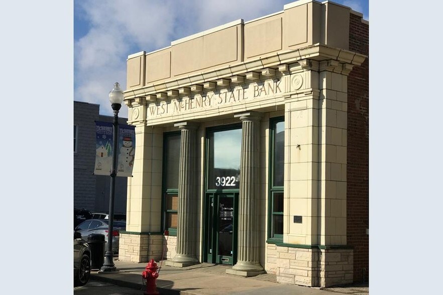 3922 Main St, McHenry, IL for sale - Primary Photo - Image 1 of 1