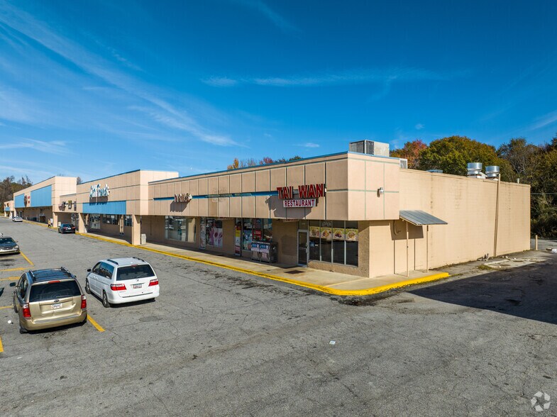 3804-3896 Pio Nono Ave, Macon, GA for sale - Primary Photo - Image 1 of 1