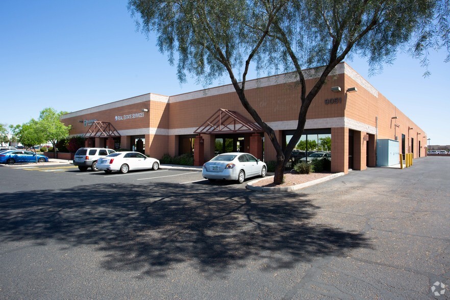 9051 W Kelton Ln, Peoria, AZ for lease - Building Photo - Image 3 of 5