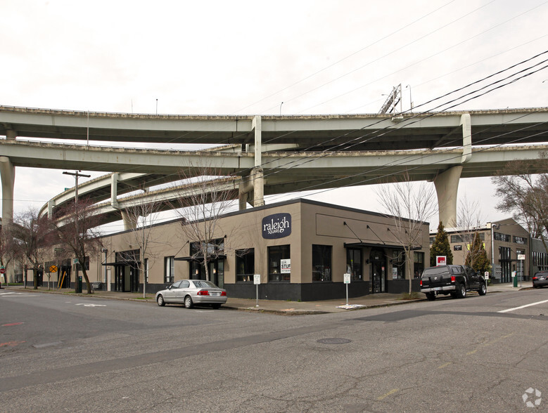 1627 NW 14th Ave, Portland, OR for lease - Building Photo - Image 2 of 7