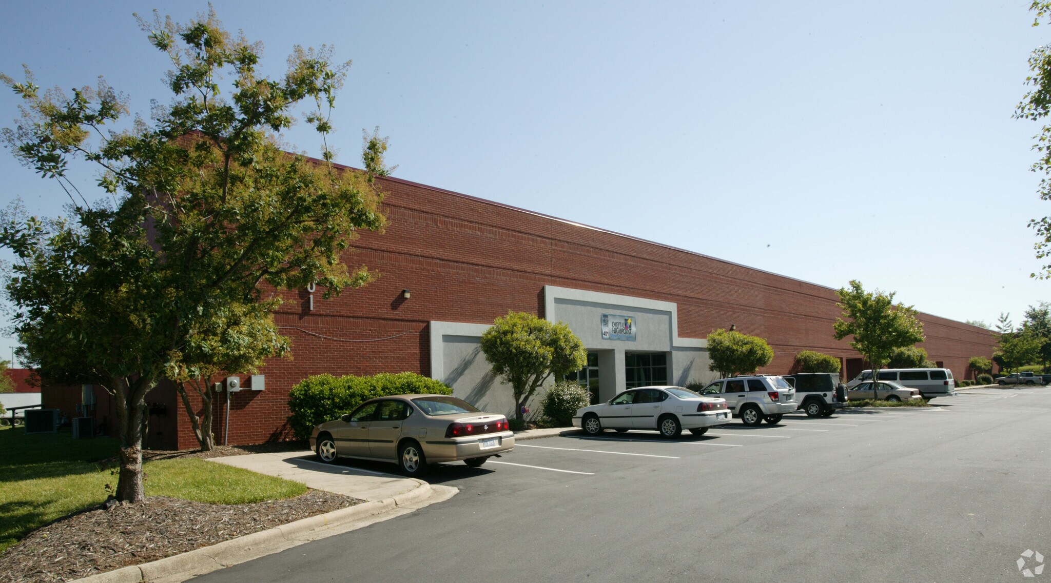 401 Model Farm Rd, High Point, NC for sale Primary Photo- Image 1 of 1