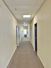 143 Spring Hill Dr, Grass Valley, CA for lease Interior Photo- Image 2 of 10