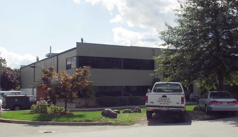 29 Edison Ave, Oakland, NJ for lease - Building Photo - Image 2 of 28