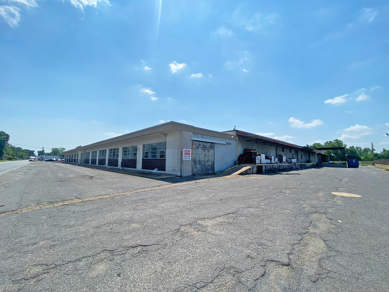 1650 E Washington Ave, North Little Rock, AR for lease - Building Photo - Image 1 of 6