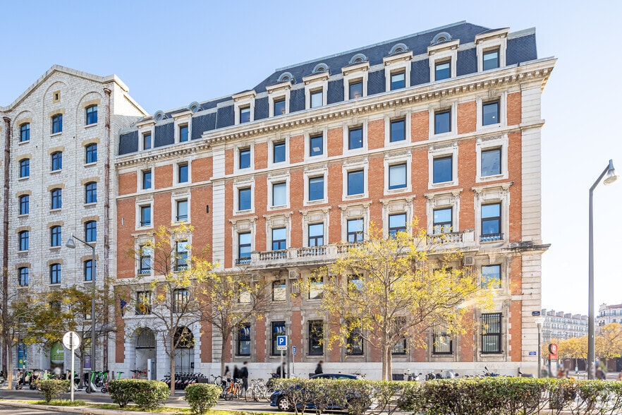 Place De La Joliette, Marseille for lease - Building Photo - Image 2 of 2