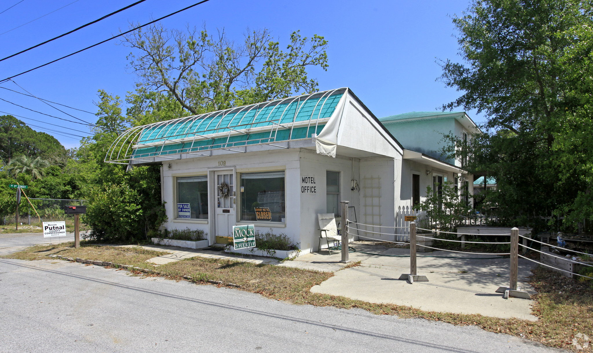 109 SE Avenue B, Carrabelle, FL for sale Primary Photo- Image 1 of 1