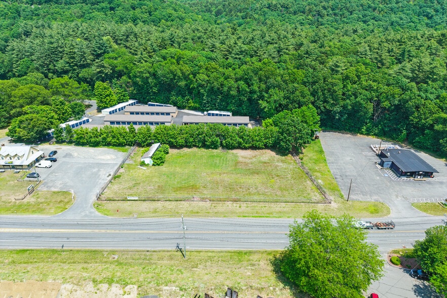 5 Clark Mountain Rd, Sunderland, MA for lease - Building Photo - Image 2 of 5