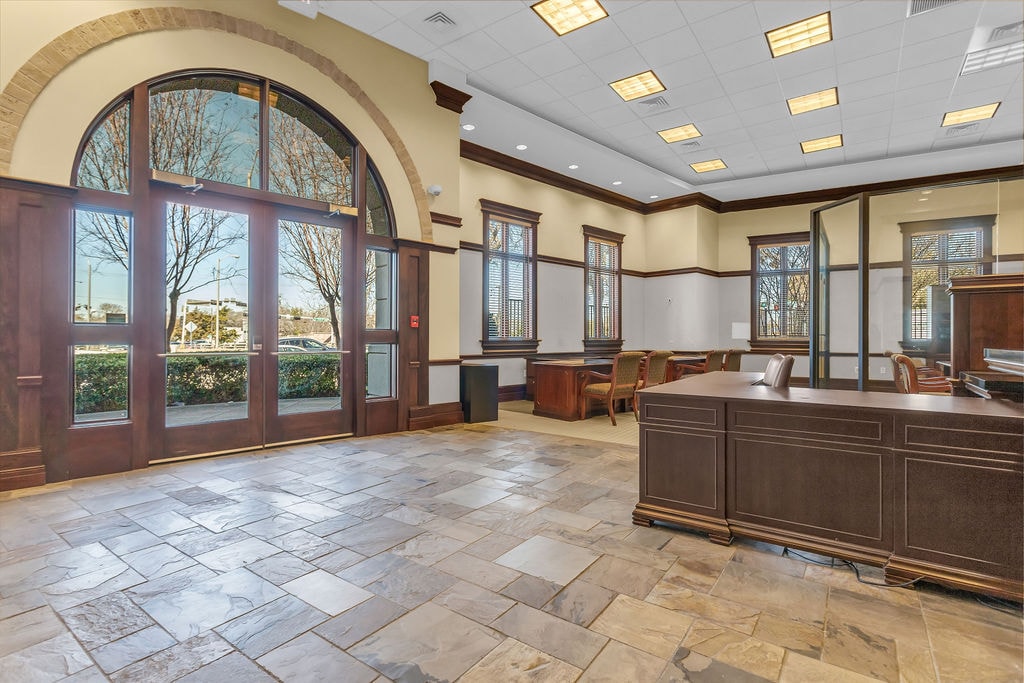 5800 W Northwest Hwy, Dallas, TX for sale Interior Photo- Image 1 of 21