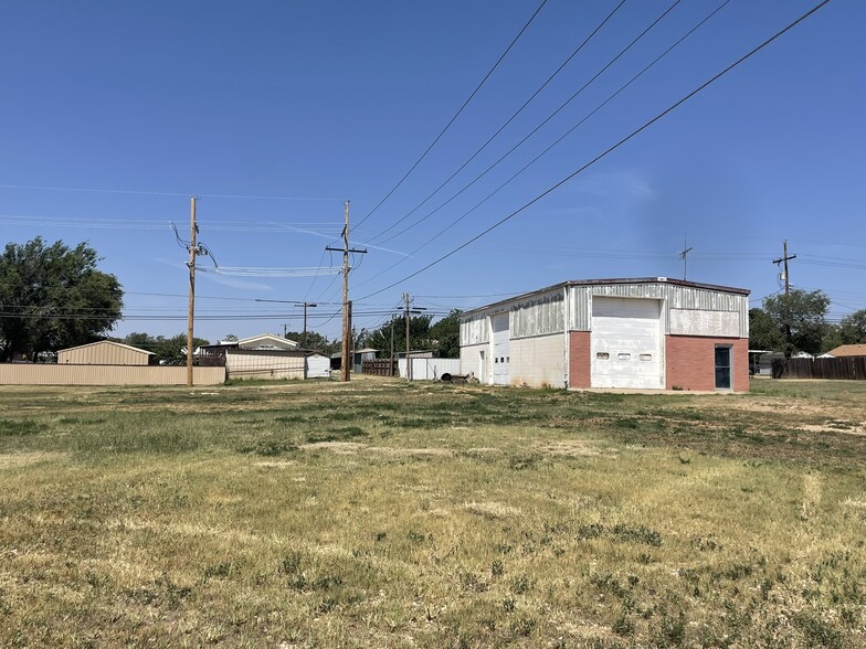 504 SW 2nd St, Dimmitt, TX for sale - Building Photo - Image 2 of 12