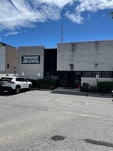 151-163 Dupont St, Plainview, NY for lease Interior Photo- Image 1 of 4