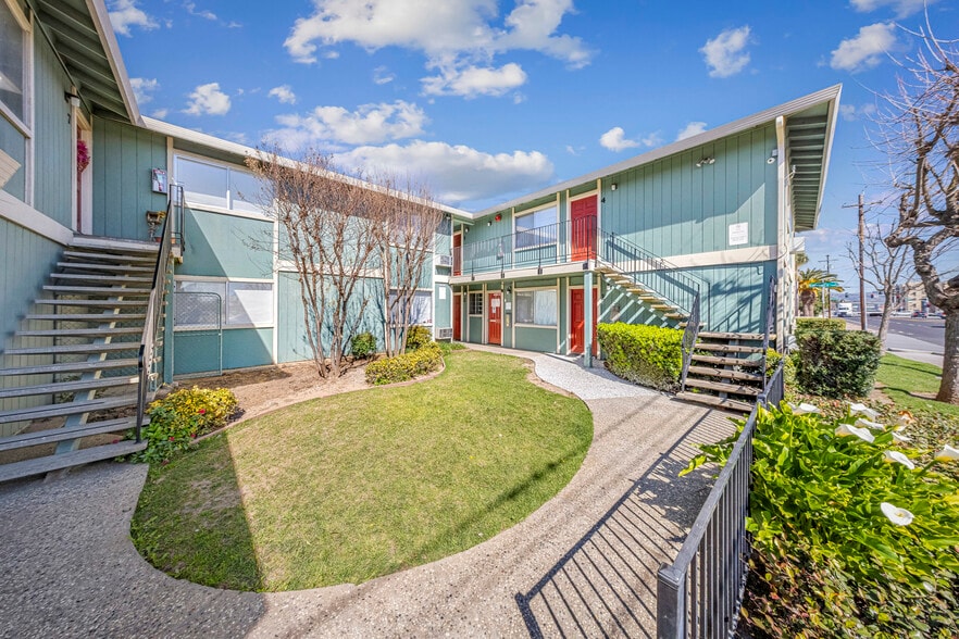 7001 Eigleberry St, Gilroy, CA for sale - Building Photo - Image 3 of 13