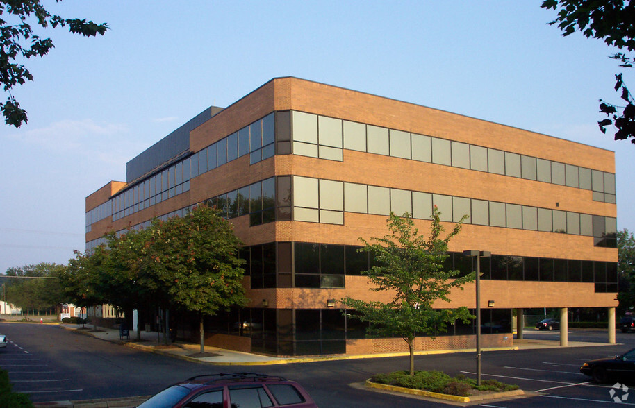 3554 Chain Bridge Rd, Fairfax, VA for lease - Building Photo - Image 2 of 5