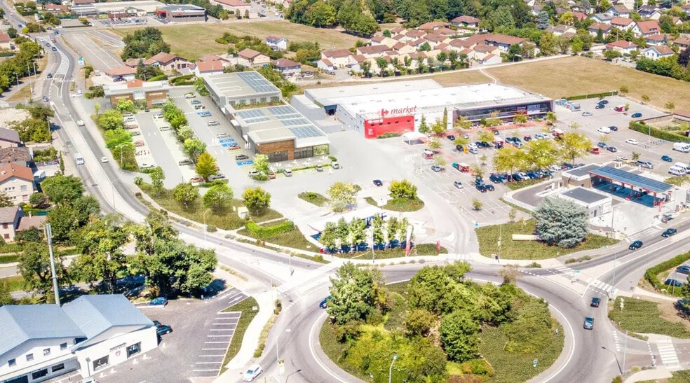 Office in Saint-Denis-lès-Bourg for lease - Building Photo - Image 3 of 4