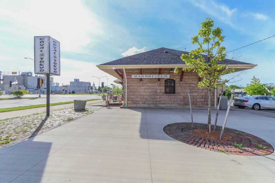 112 E Veterans Pky, Marshfield, WI for sale - Building Photo - Image 3 of 27