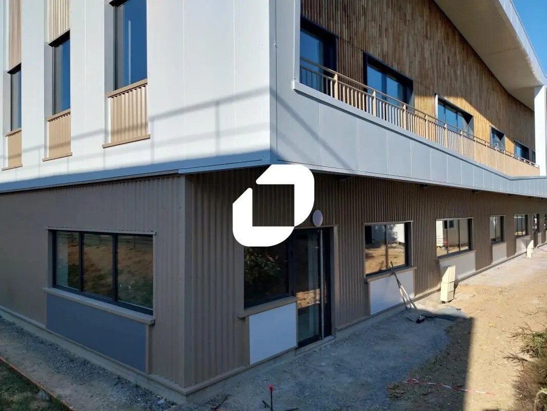 Flex in Carquefou for sale Building Photo- Image 1 of 15