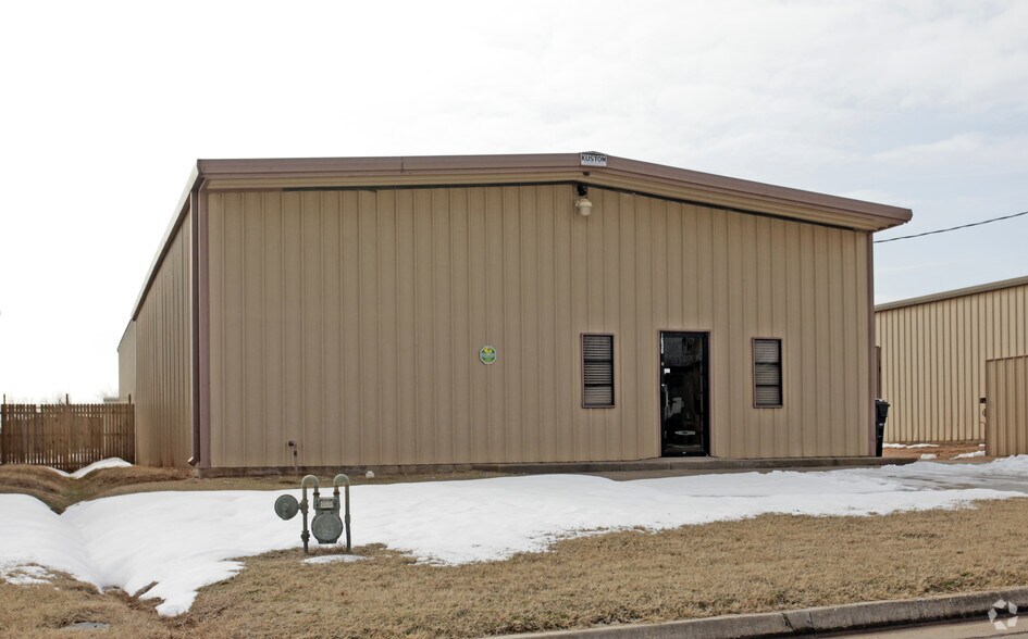 1630 Se 37th St Oklahoma City Ok 73129 Manufacturing Property
