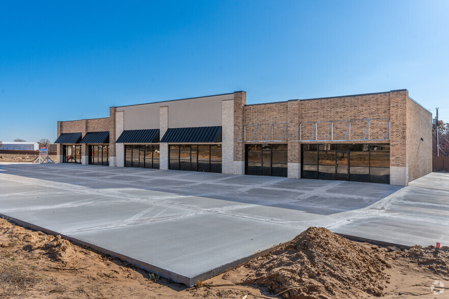 13006 Farm to Market 730 Rd, Azle, TX for lease - Building Photo - Image 2 of 17