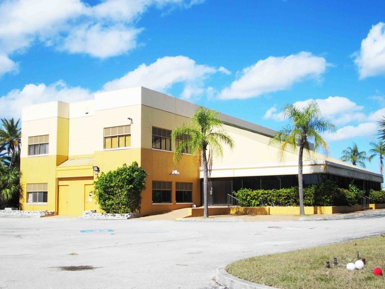 pix Houses For Sale In Fort Myers Florida By Owner 3500 fowler st fort myers fl 33901
