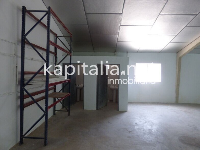 Industrial in València for sale - Building Photo - Image 2 of 6