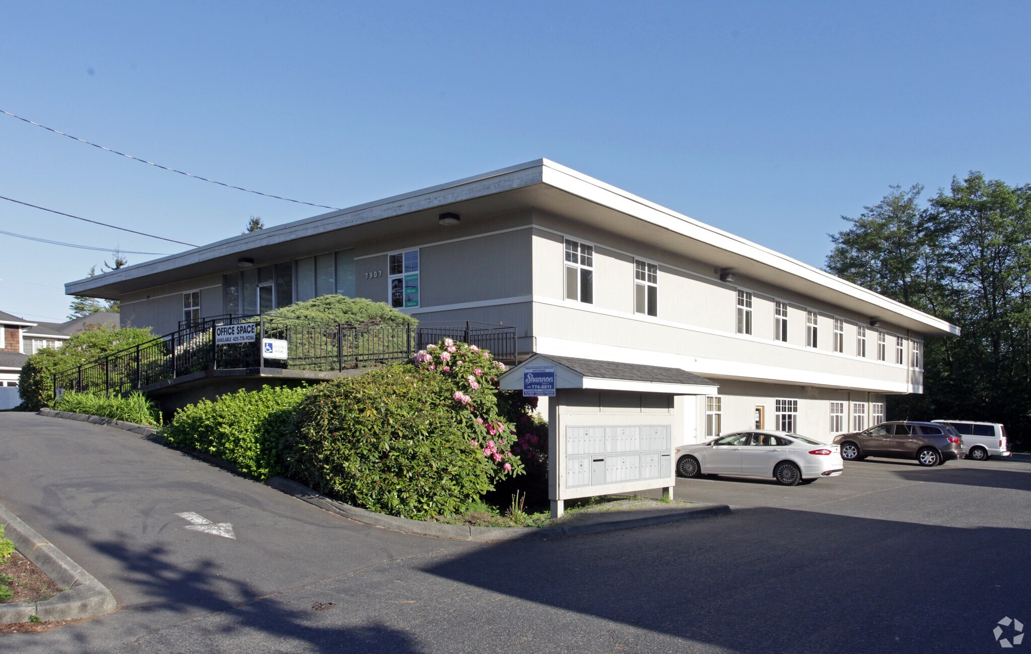 7907 212th St SW, Edmonds, WA for sale Primary Photo- Image 1 of 1