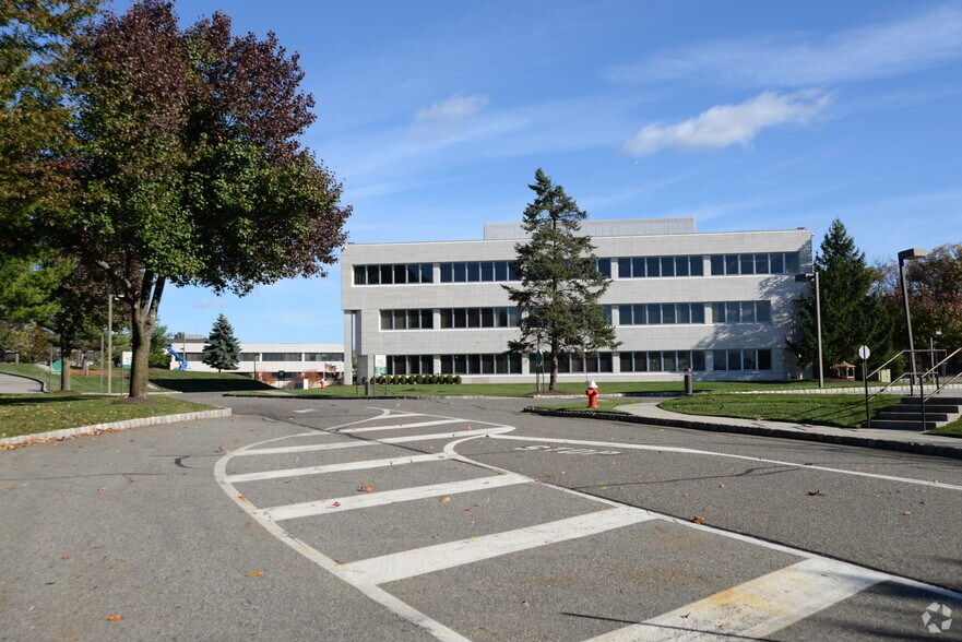 340 Changebridge Rd, Pine Brook, NJ 07058 Building 200