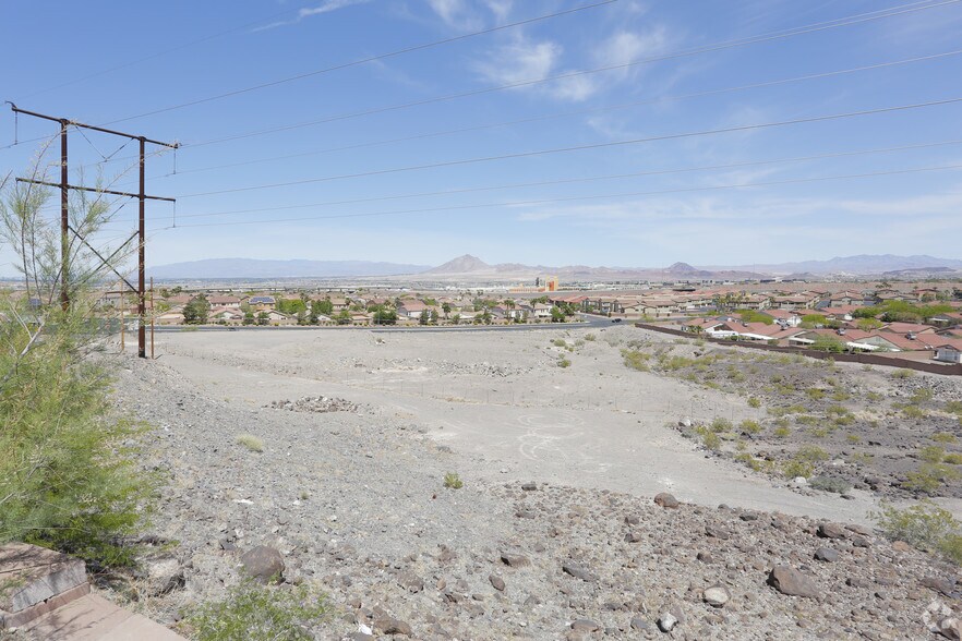 Horizon Ridge Pky, Henderson, NV for sale - Primary Photo - Image 2 of 4