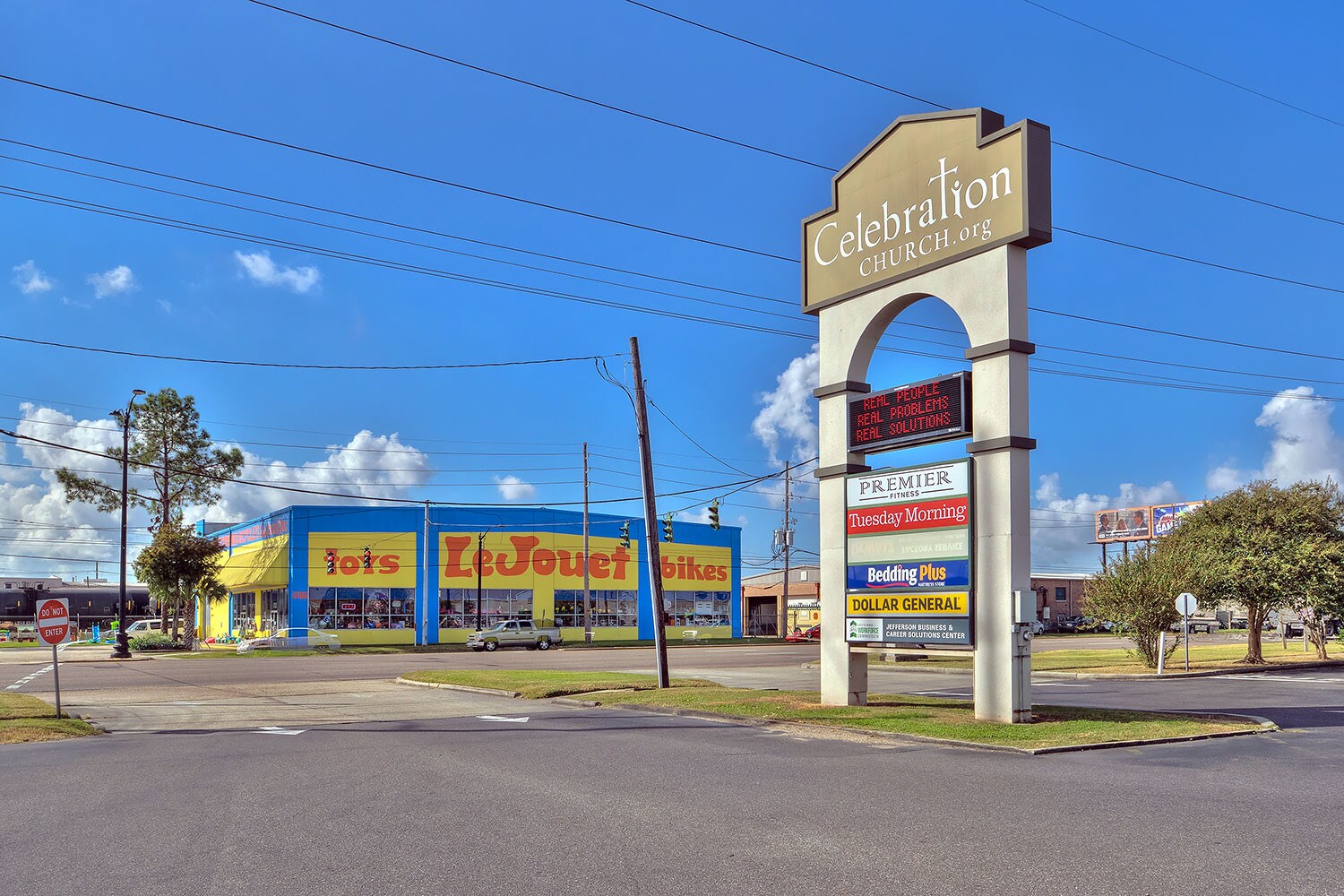 18051847 Airline Hwy, Metairie, LA 70001 Airline Village Shopping