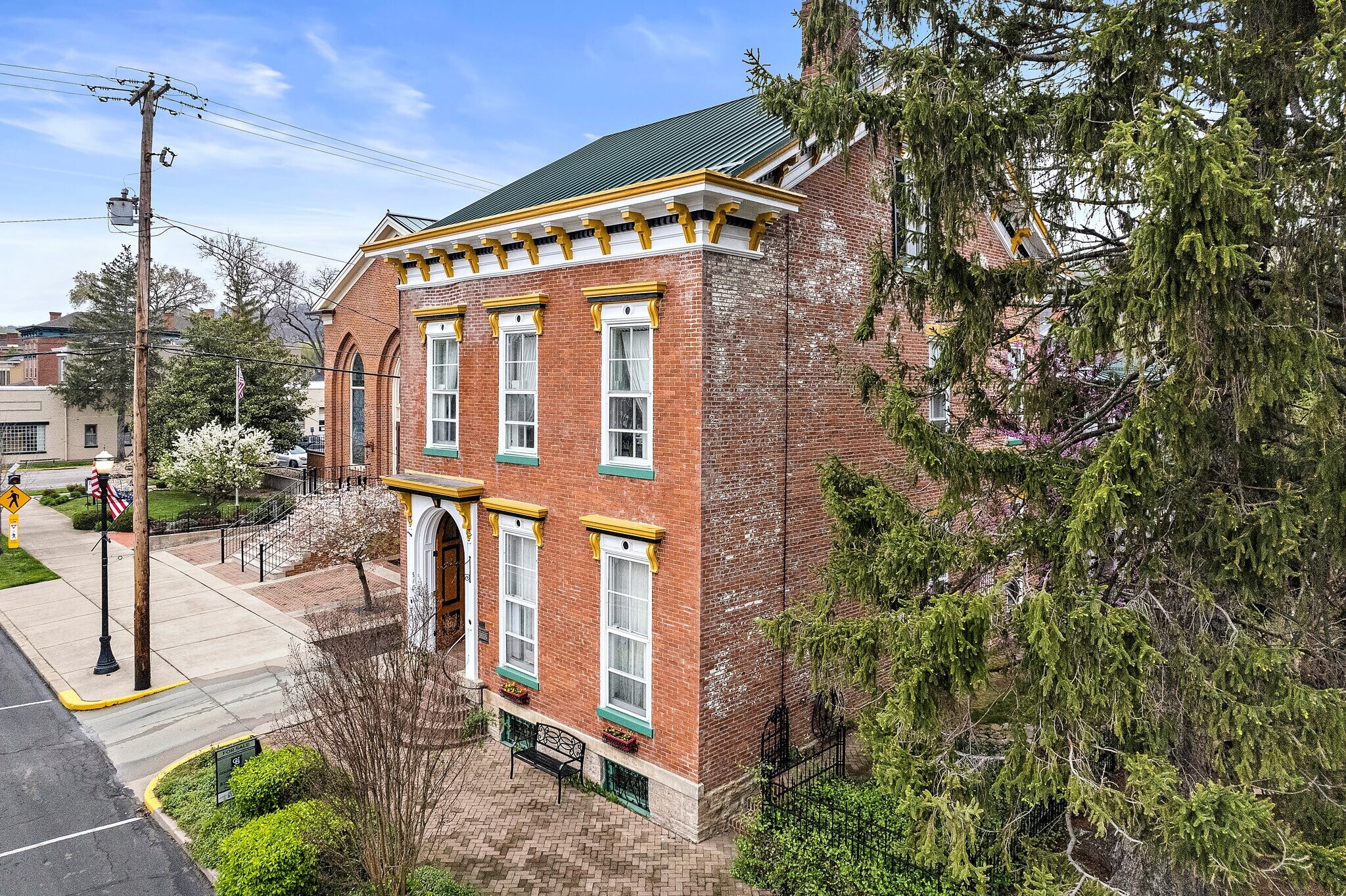 510 W Main St, Madison, IN for sale Primary Photo- Image 1 of 1