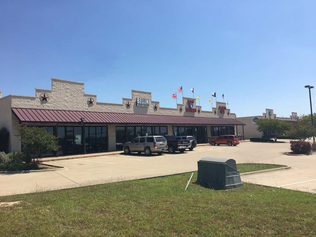 18810 E US 290, Elgin, TX 78621