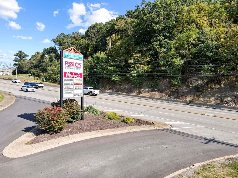 5030-5070 William Penn Hwy, Monroeville, PA for lease - Building Photo - Image 3 of 6