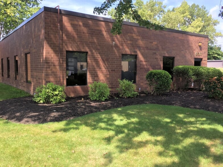 8561 East Ave, Mentor, OH for lease - Building Photo - Image 2 of 9