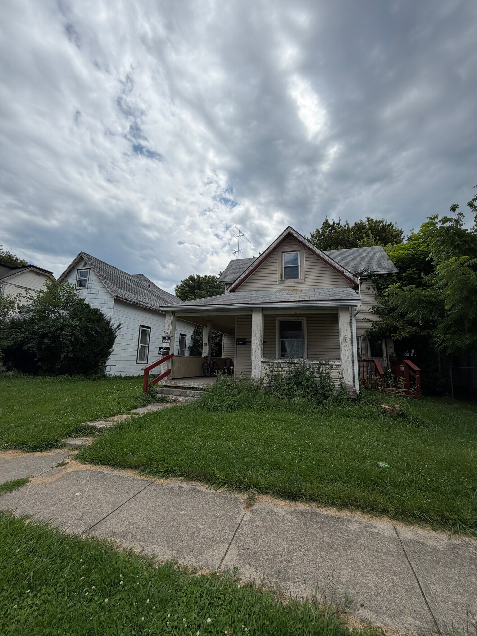 2214 Fletcher St, Anderson, IN for sale Primary Photo- Image 1 of 2
