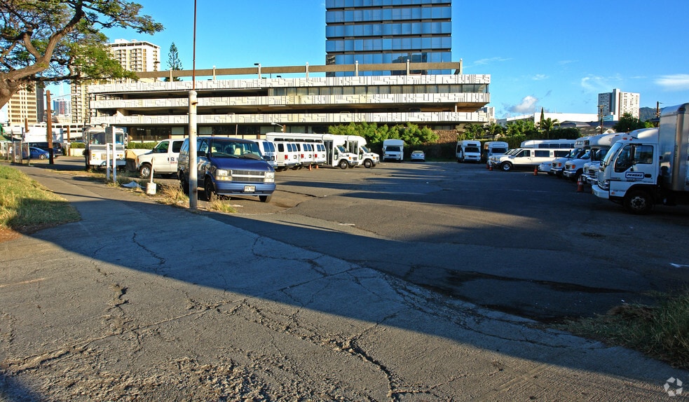 1830 Kapiolani Blvd, Honolulu, HI for sale - Building Photo - Image 3 of 13