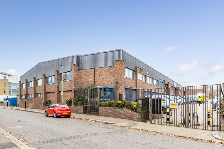 307-309 Merton Rd, London for lease - Building Photo - Image 1 of 4