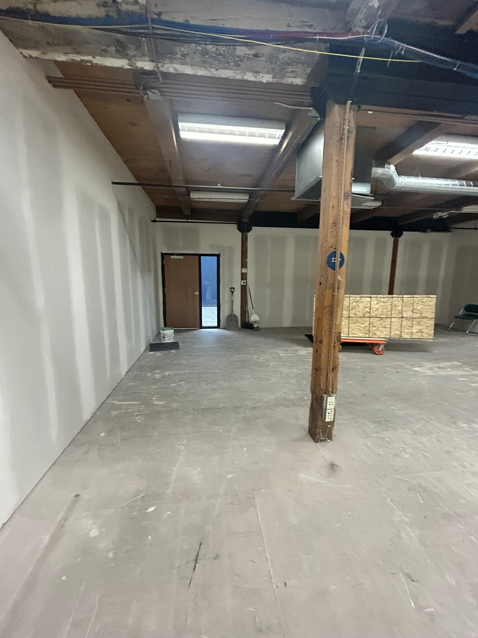 1936 S Lyndale Ave, Minneapolis, MN for lease Interior Photo- Image 1 of 3