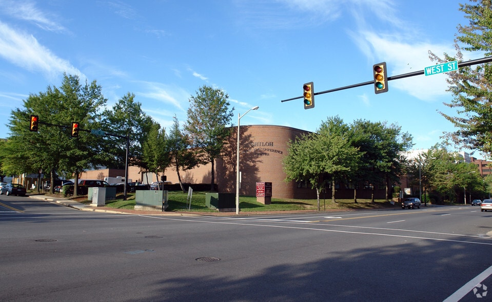 1400 Duke St, Alexandria, VA for lease - Building Photo - Image 3 of 4