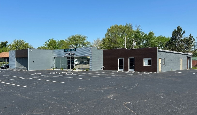 7261-7273 Olive Blvd portfolio of 3 properties for sale on LoopNet.com - Building Photo - Image 1 of 3