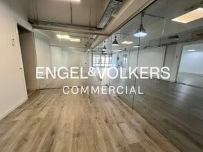 Office in Barcelona, Barcelona for lease Interior Photo- Image 2 of 4