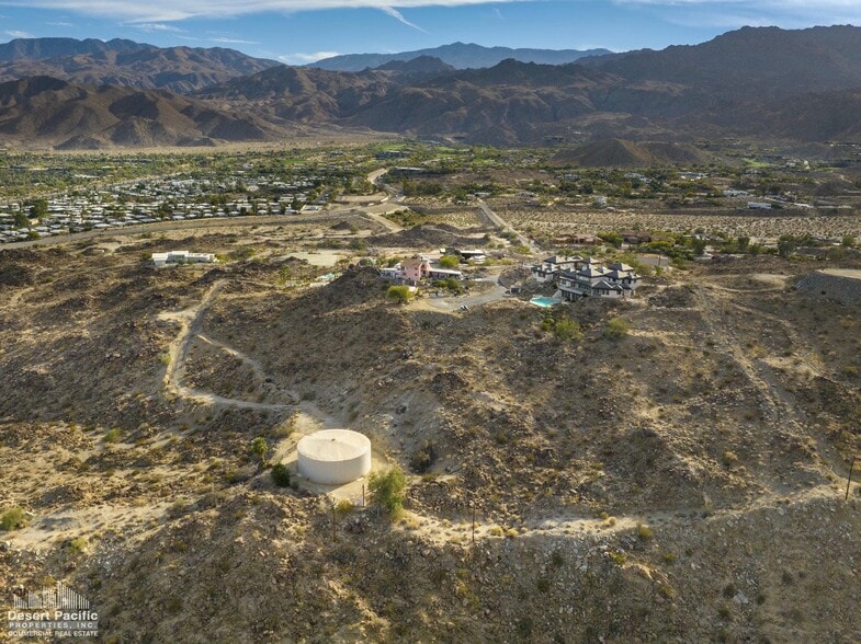 Estate Sale in Cahuilla Hills portfolio of 3 properties for sale on LoopNet.com - Aerial - Image 3 of 16