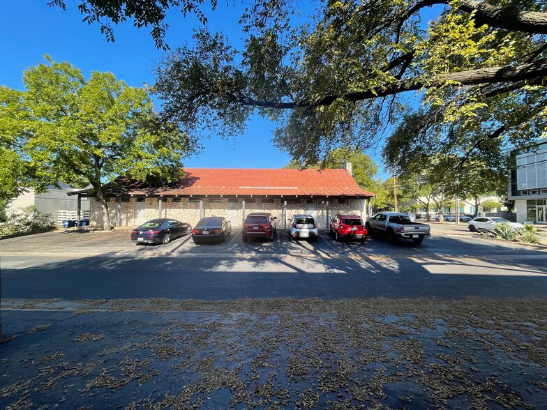 709 W 34th St, Austin, TX for sale - Building Photo - Image 1 of 4