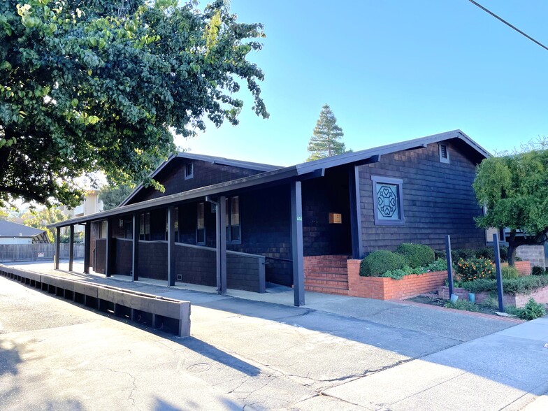 221 N San Mateo Dr, San Mateo, CA for lease - Building Photo - Image 1 of 2