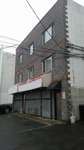 1875 Richmond Ter, Staten Island, NY for sale - Building Photo - Image 1 of 1