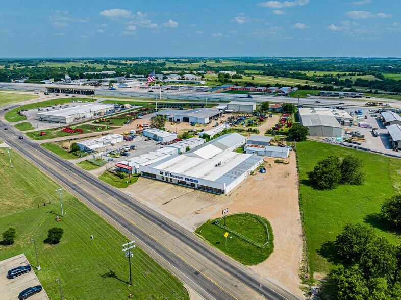 2708 S Market St, Brenham, TX for sale - Building Photo - Image 1 of 1