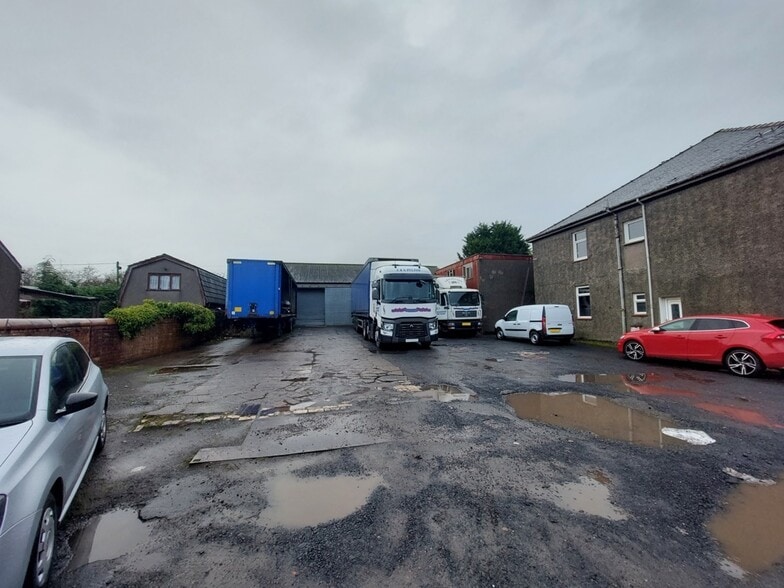 Irvine Rd, Crosshouse for lease - Primary Photo - Image 1 of 1