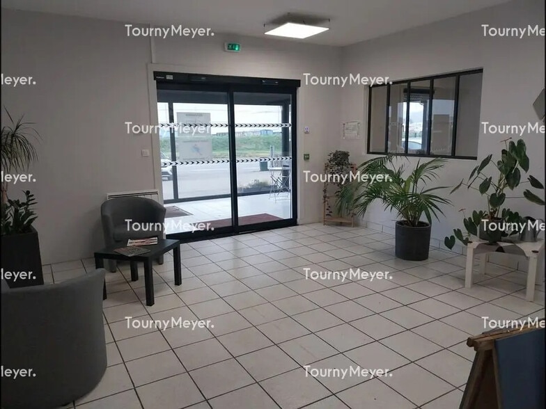 Flex in Brest for lease - Lobby - Image 3 of 8