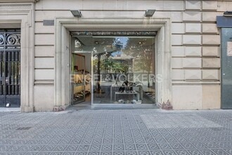 Retail in Barcelona, Barcelona for lease Interior Photo- Image 1 of 7